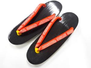 漆塗り　桐下駄(23.5センチ)